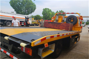 龙井附近拖车电话号码服务